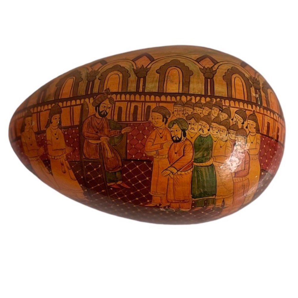 Antique Handmade Paper Mâché Egg Box  Kashmir, India.